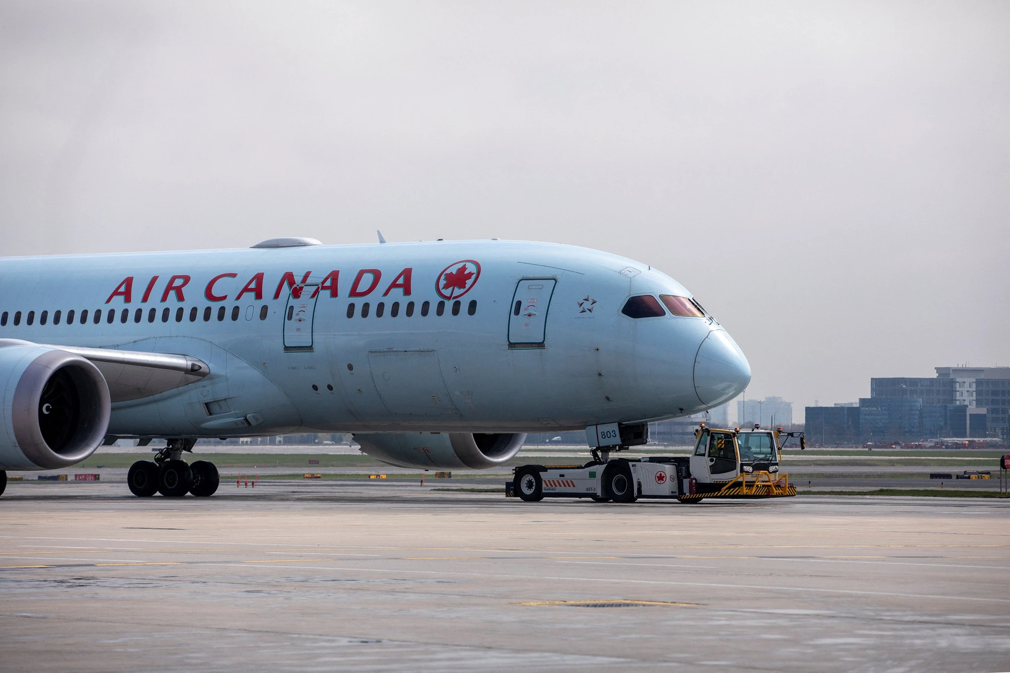 Hãng hàng không lớn nhất Canada dừng mọi hoạt động vì 10.000 nhân viên đình công - Hình 2