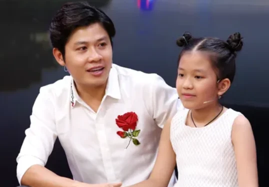 NS Nguyễn Văn Chung: Cha đẻ hit triệu view, sự nghiệp góc khuất ít người biết! - Hình 5