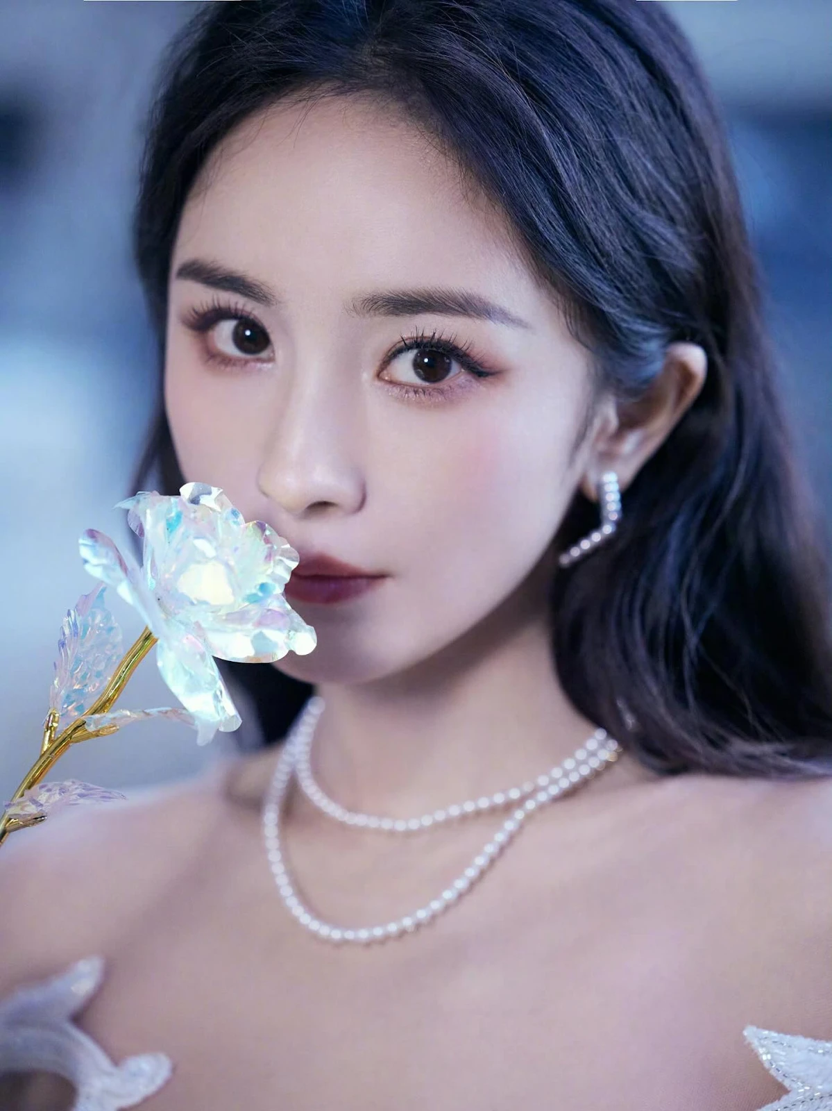 Triệu Lệ Dĩnh được yêu thích hơn Dương Mịch, lý do liên quan đến việc làm mẹ? - Hình 2