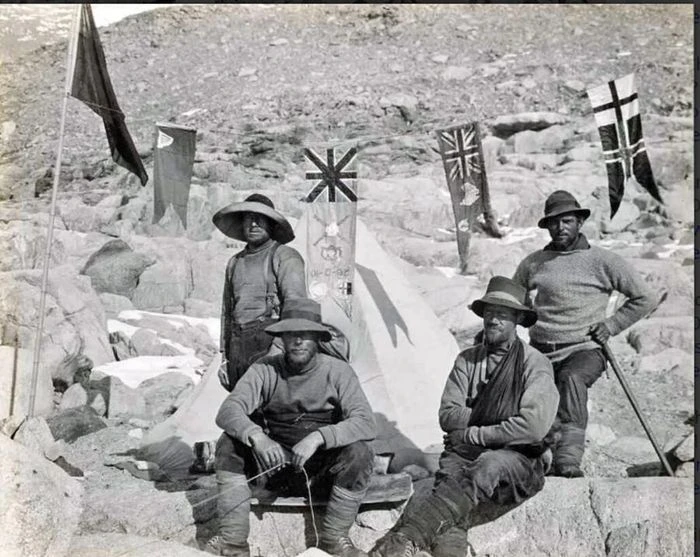 Giải mã bí ẩn thác máu ở Nam Cực - Hình 2