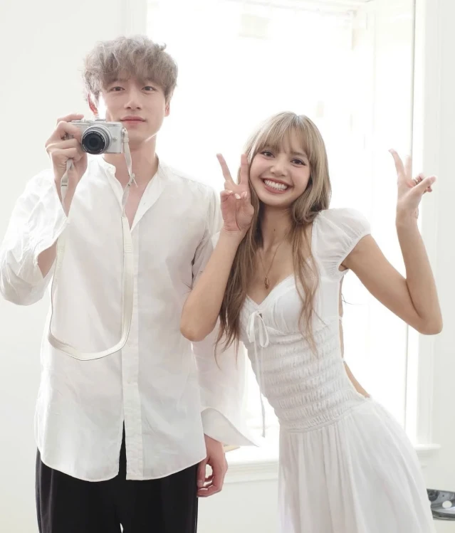 Lisa tố lừa khán giả, MV Dream kể chuyện tình cũ, hẹn hò tỷ phú là vỏ bọc? - Hình 4