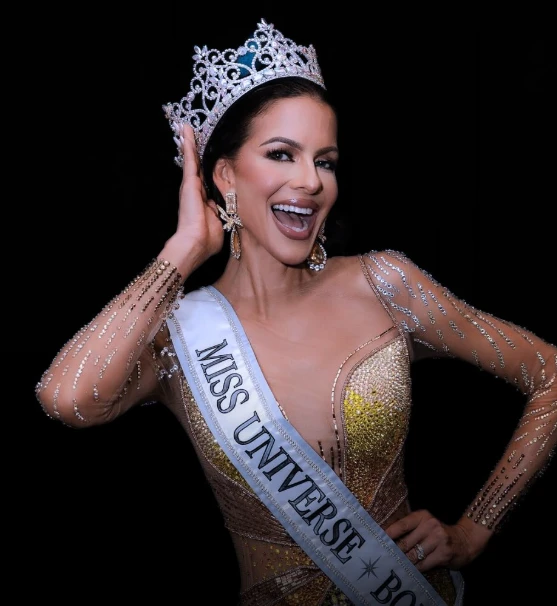 Nicole Peiliker: thí sinh Hoa hậu Hoàn Vũ lớn tuổi nhất, đã lập gia đình, là ai? - Hình 10