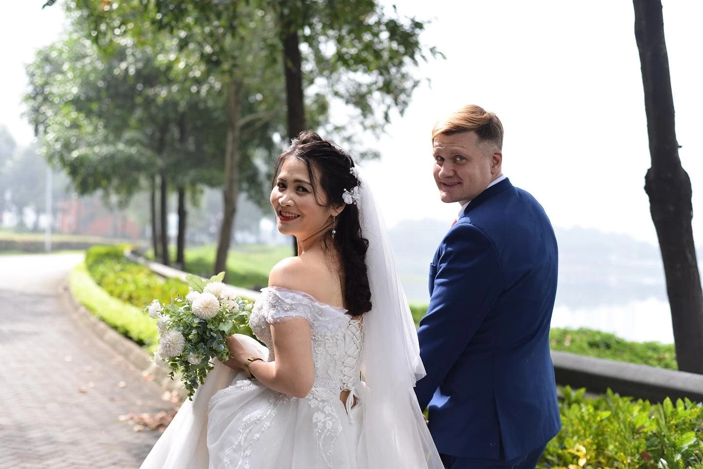 Chồng Tiktoker Đào Hợp: chuyển giới lộ lối sống trái ngược vợ cũ, xới thùng rác? - Hình 6
