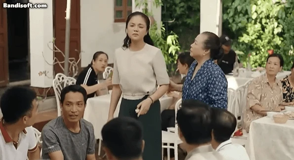 Lạ đời nữ diễn viên Việt ăn miếng thịt gà cũng được tung hô tới nóc, diễn hay hơn cả đời cộng lại - Hình 4