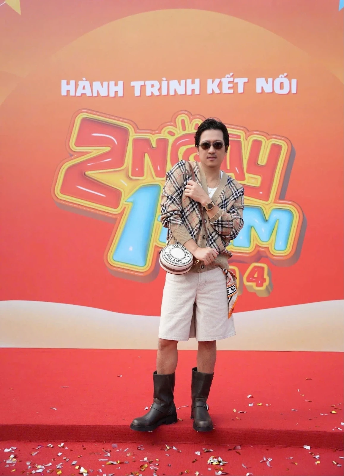 Lộ quy tắc Nhã Phương rèn dũa Trường Giang, cải lão hoàn đồng không ai nhận ra - Hình 2