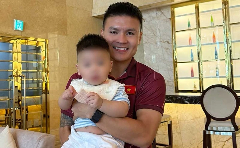 Quang Hải về nhà vợ liền làm 1 hành động lạ, thái độ Chu Thanh Huyền mới bất ngờ - Hình 6