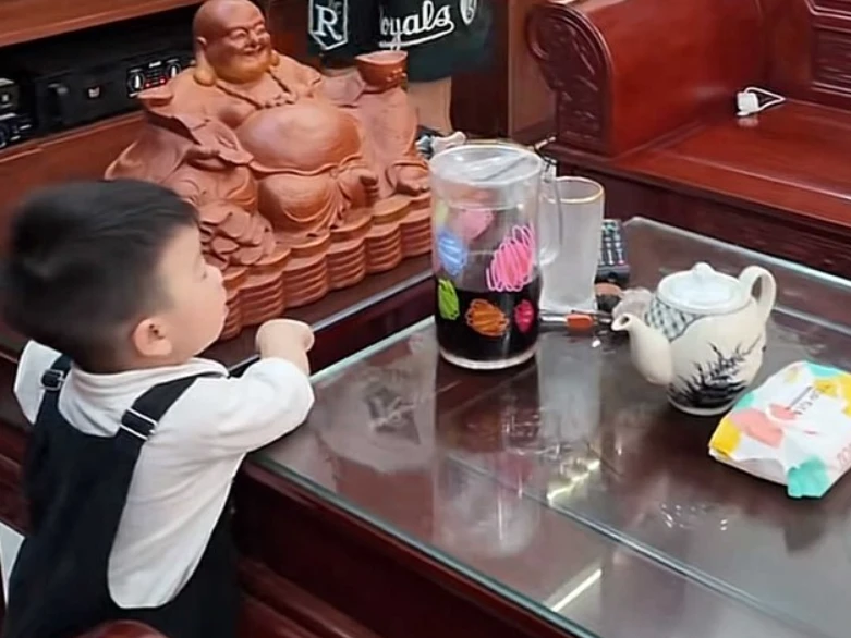 Quang Hải về nhà vợ liền làm 1 hành động lạ, thái độ Chu Thanh Huyền mới bất ngờ - Hình 3