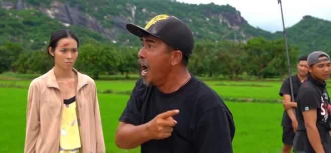 Trung Lùn: Đạo diễn độc tài mâu thuẫn với diễn viên, khiến hậu trường dậy sóng - Hình 7