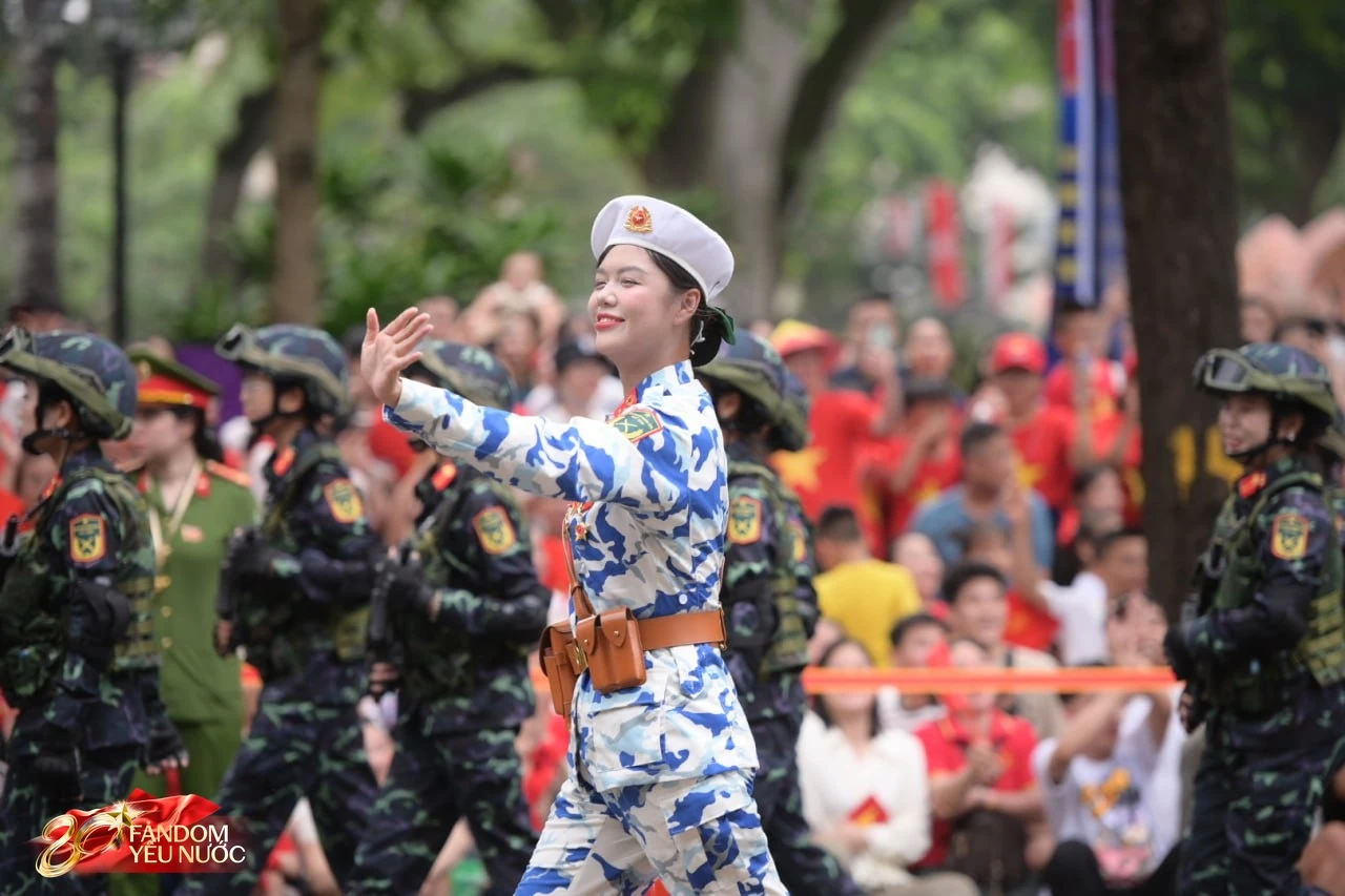 Danh tính người yêu Trung uý Ngô Lâm Phương sáng nhất hôm nay: 10 điểm đẹp đôi, không ai nghĩ đến kịch bản này! - Hình 8