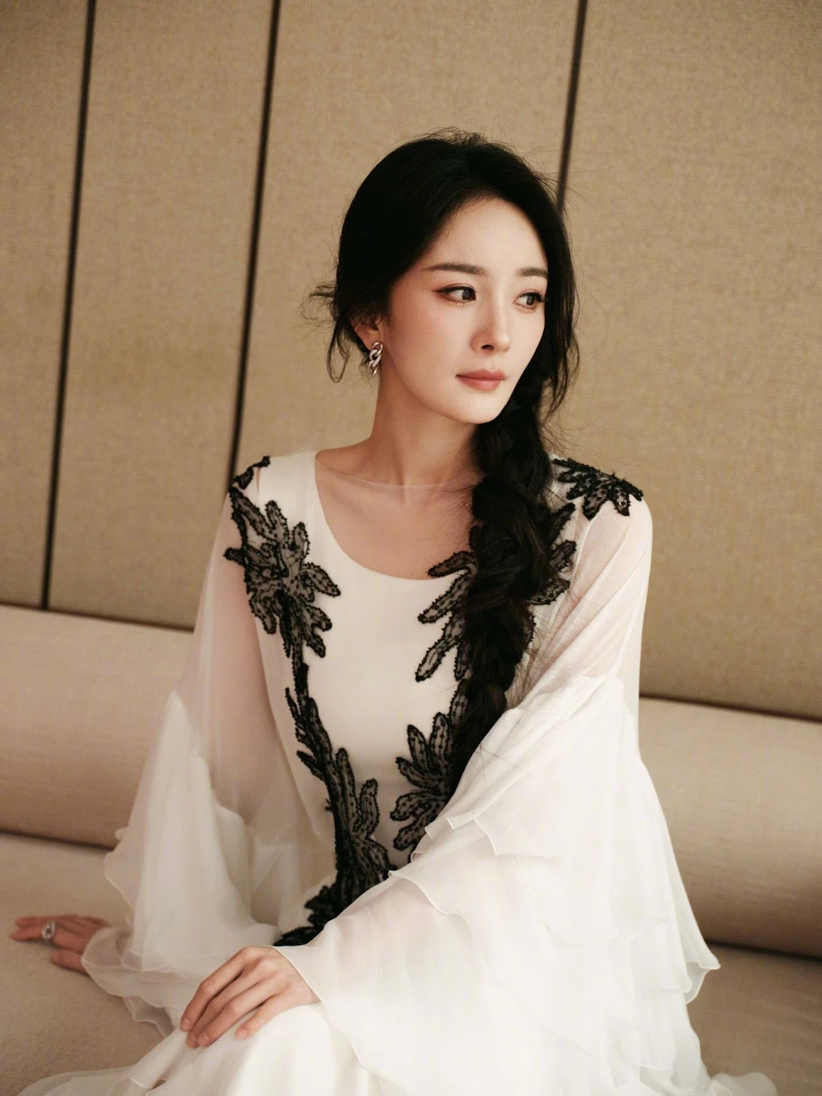 Dương Mịch từng bị mắng chửi, lội ngược dòng xây đế chế 18.000 tỷ, lộ bí mật sốc - Hình 2