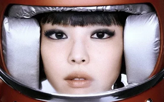 Jennie tranh cãi nhưng đẳng cấp, lập kỷ lục khiến loạt sao Hollywood hít khói! - Hình 6