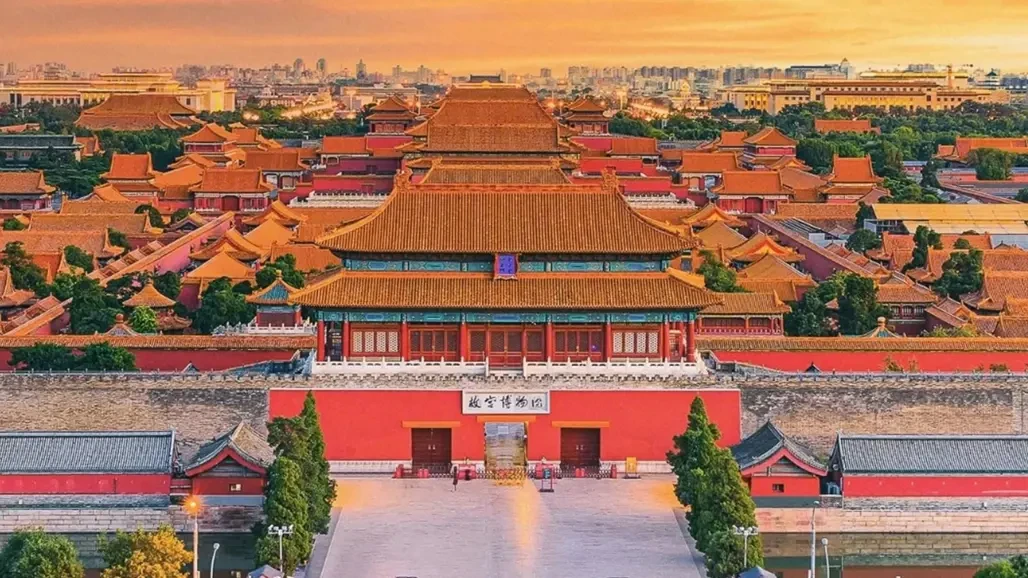 Tử Cấm Thành trải qua động đất, để lộ bí mật dưới lớp nền, viên gạch có kí tự lạ - Hình 6