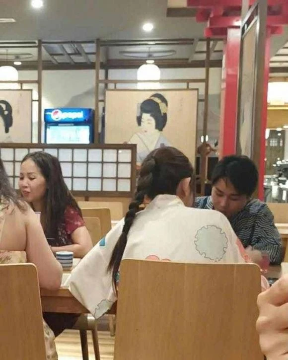 Bích Phương, Tăng Duy Tân được Em Xinh đẩy thuyền, tổ chức đám cưới giữa CK? - Hình 7