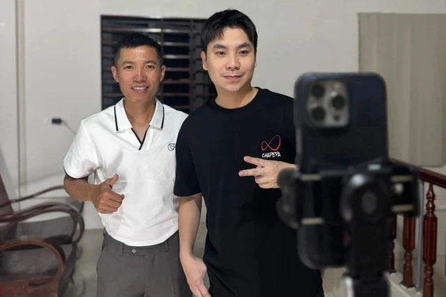 Quý Tạ đăng ảnh cũ của Quang Linh giữa lúc thi hành án, úp status nghi lục đục? - Hình 2