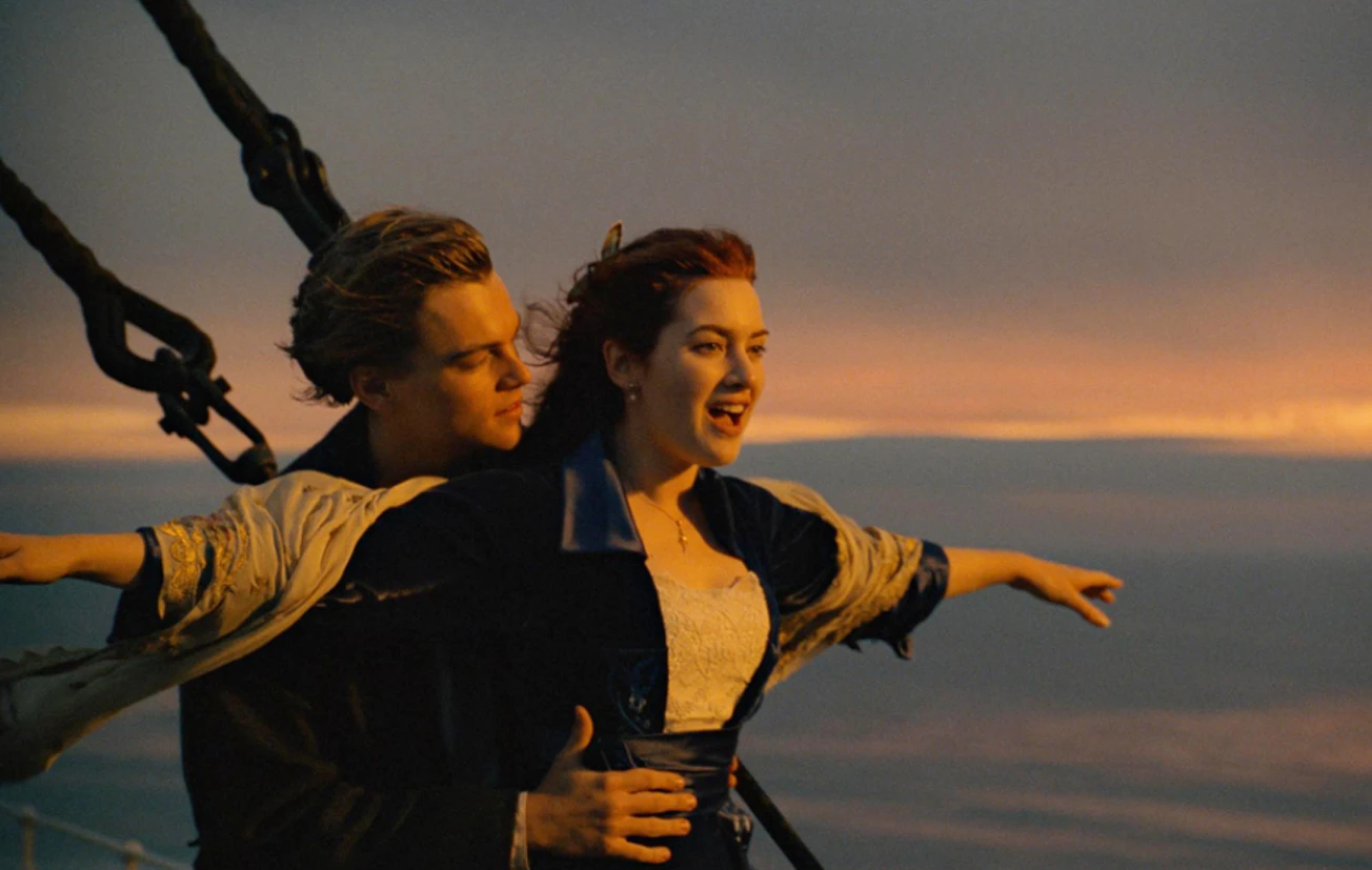 Siêu sao Titanic Leonardo DiCaprio lộ nhan sắc tàn tạ, biểu cảm sốc tình trẻ - Hình 7
