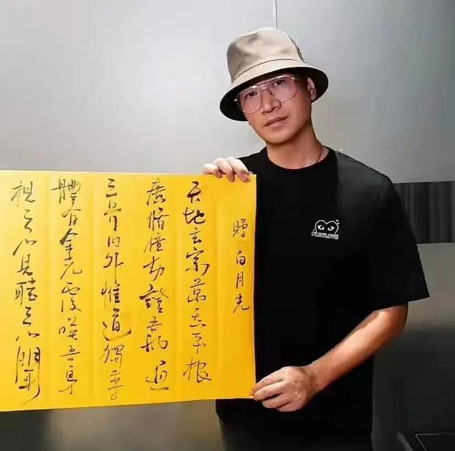 Hà Thịnh Minh: Hứa Khải lỡ miệng làm lộ đời tư, nghi quan hệ mờ ám với Vu Chính? - Hình 5