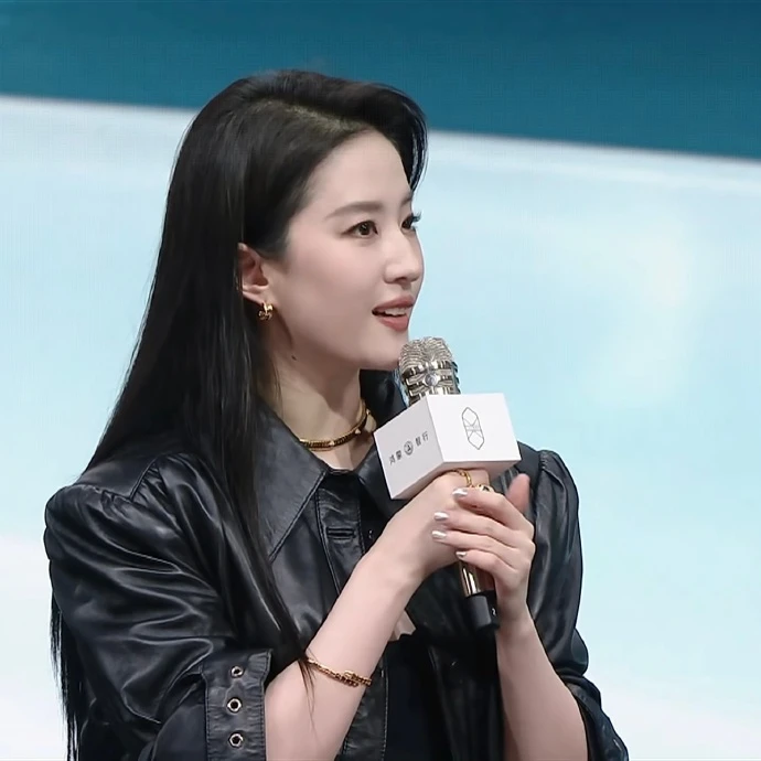 Lưu Diệc Phi thái độ lạ hậu lùm xùm trượt Thị hậu, khán giả đồng thanh 1 câu này - Hình 5