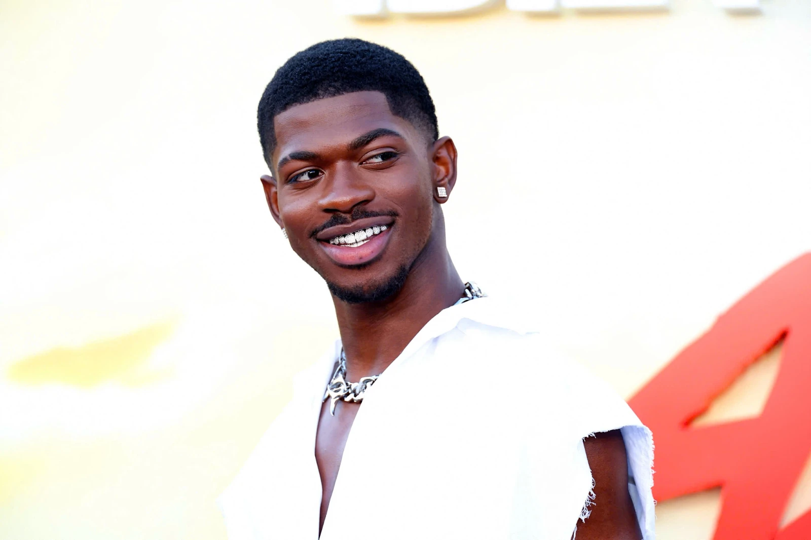 Rapper Lil Nas X bị xét xử, phủ nhận 4 trọng tội, tòa án tiết lộ sốc về vụ án! - Hình 4