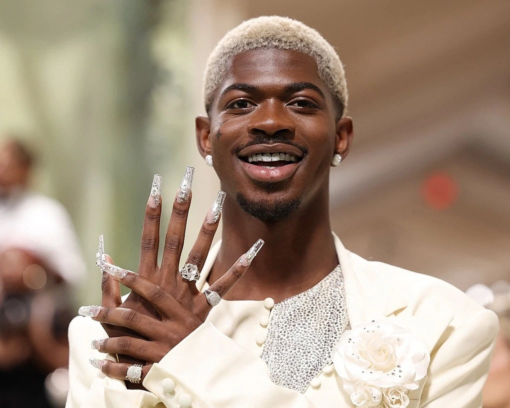 Rapper Lil Nas X bị xét xử, phủ nhận 4 trọng tội, tòa án tiết lộ sốc về vụ án! - Hình 7
