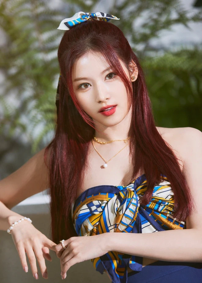Sana: mỹ nhân hot nhất TWICE từng lộ hint hẹn hò G-Dragon, nay bị Lisa cướp bồ - Hình 9