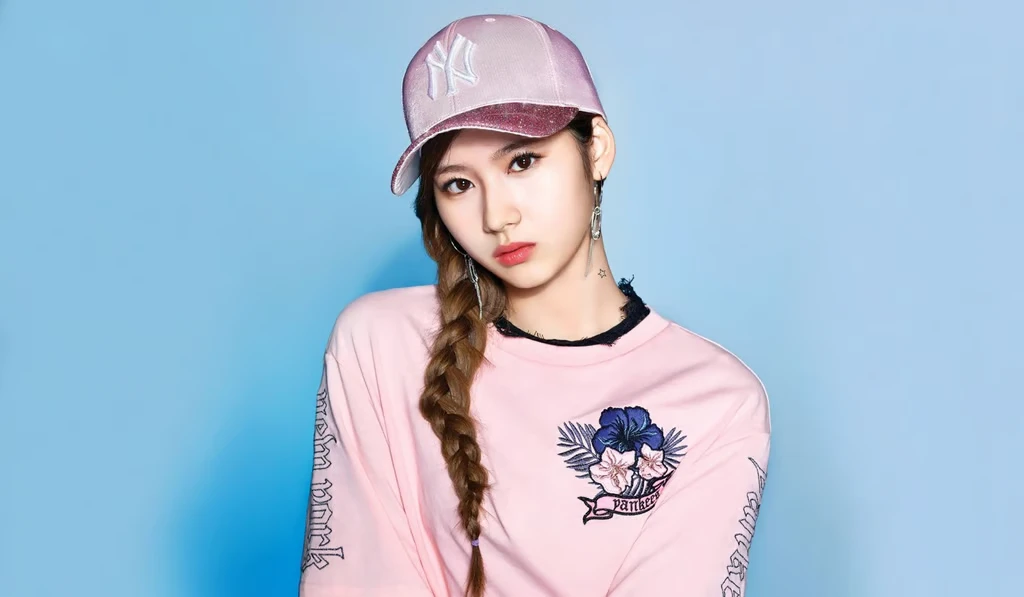 Sana: mỹ nhân hot nhất TWICE từng lộ hint hẹn hò G-Dragon, nay bị Lisa cướp bồ - Hình 6