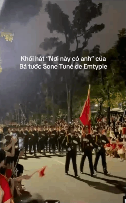 Thêm hit 400 triệu view được khối diễu binh vừa đi vừa hát, hot thế này Sơn Tùng không đi diễu hành thì phí! - Hình 1