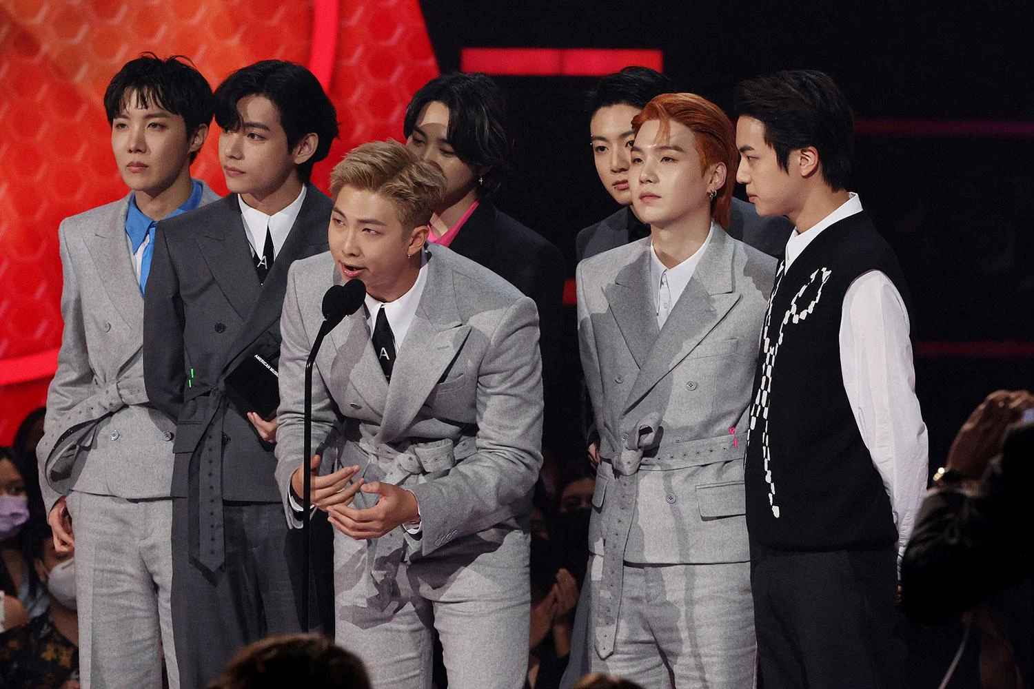 BTS nghi được HYPE dọn đường lộ liễu, đi cửa sau lấy giải GRAMMY, bằng chứng sốc - Hình 6