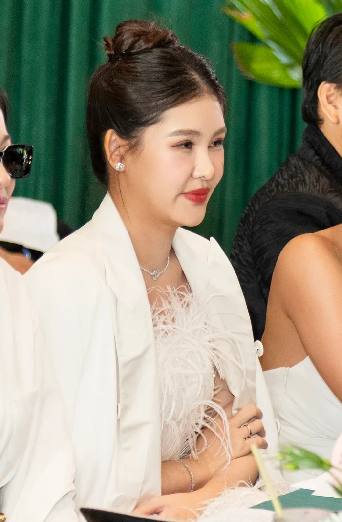 Lê Âu Ngân Anh làm giám khảo vừa nói 1 câu đã gây tranh cãi, fan phán câu sốc! - Hình 2