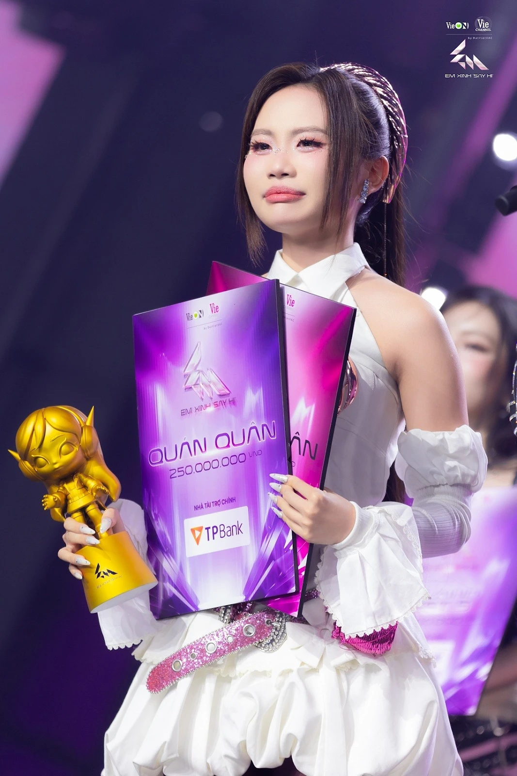 Phương Mỹ Chi ngưng diễn trước concert Em Xinh, fan chúc bình an, chuyện gì đây? - Hình 5