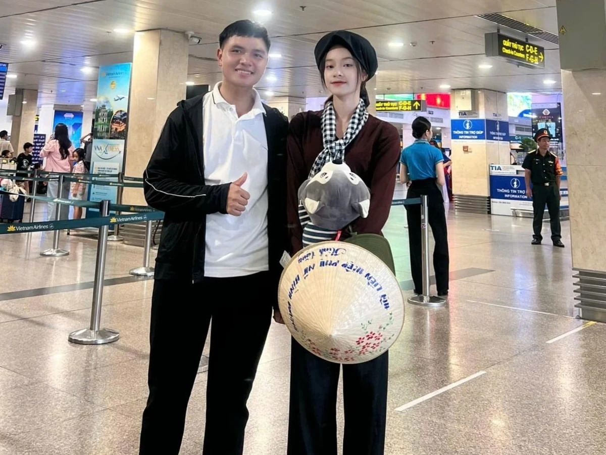 Từ A50 đến A80: Cặp chiến sĩ bất ngờ tỏ tình, cả quảng trường vỡ òa cảm xúc - Hình 3