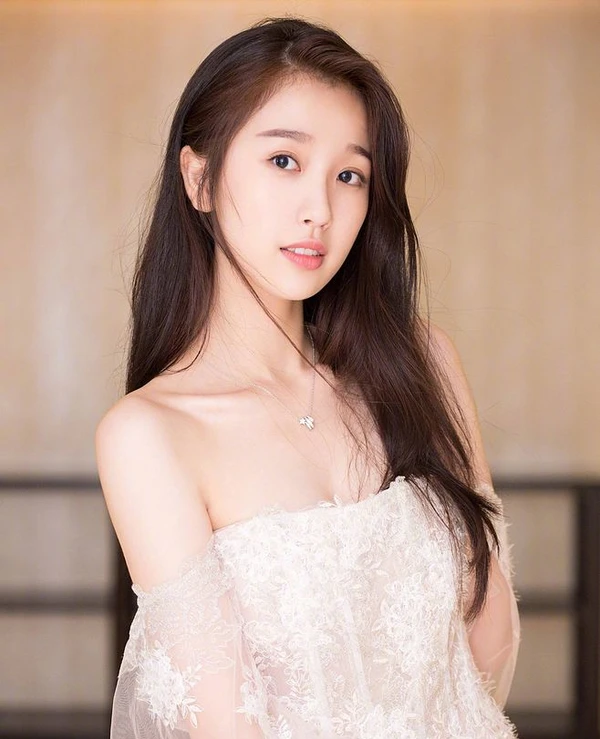 Ngu Thư Hân giả tẻn tẻn, lộ mặt ghê sợ với đồng nghiệp, trở mặt Vương Hạc Đệ - Hình 6
