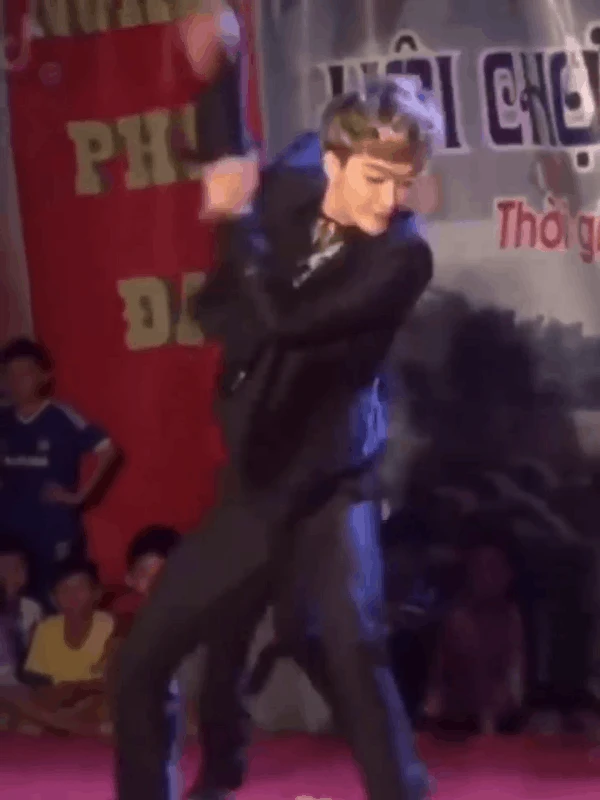 Sao Vbiz hiện tượng miền Tây ai cũng biết: Từng là thảm hoạ phải vừa diễn vừa khóc, nay thành phú ông bên vợ doanh nhân! - Hình 4