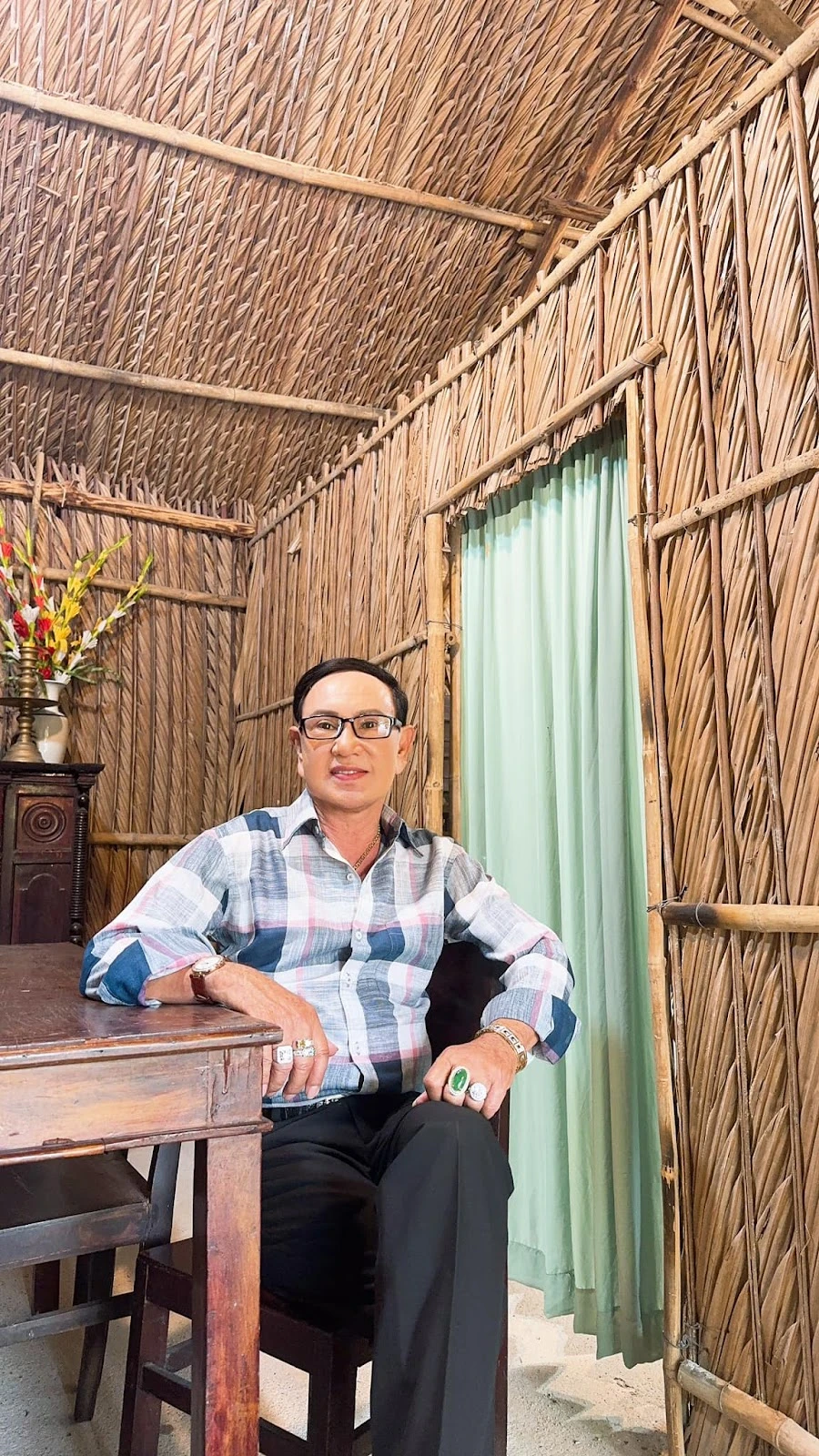Bạn Vũ Linh khịa vợ chồng Vũ Luân và Phương Lê, bố Linh Tý từ mặt Bích Trâm? - Hình 2