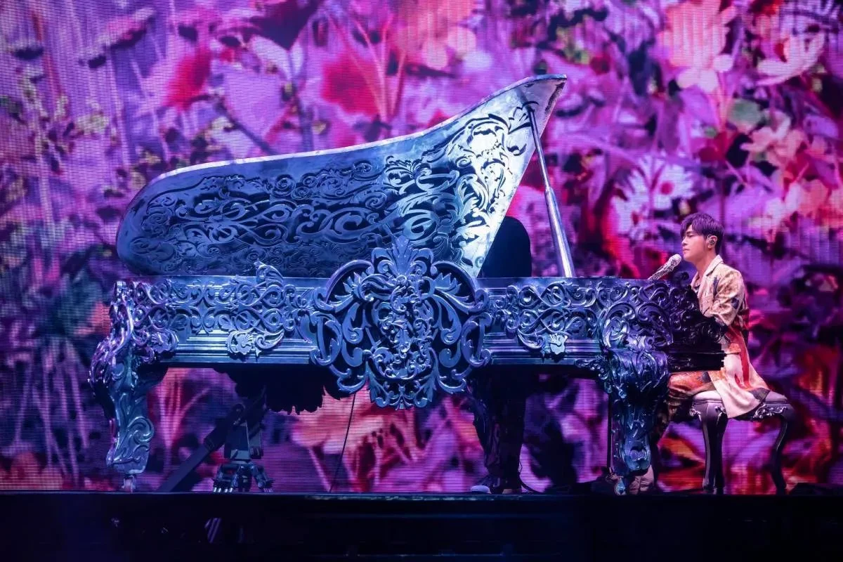 Concert Châu Kiệt Luân: lộ chân dung cặp đôi lừa thành công 73 người lấy 11 tỷ - Hình 2