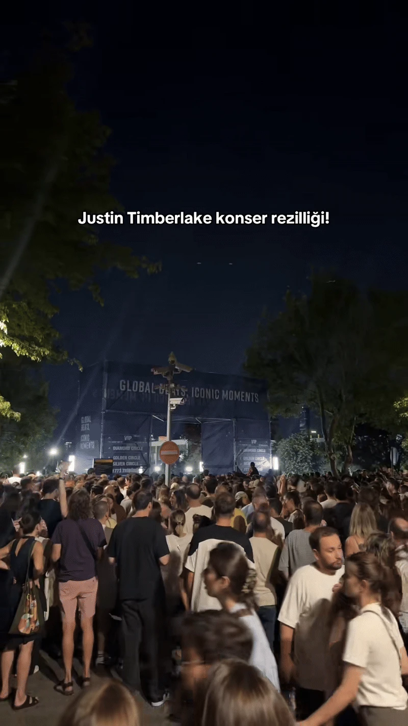 Biển người kinh hoàng tại đêm concert nơi Hoàng tử nhạc Pop phát hiện mắc bệnh nặng, 3 tiếng vẫn chưa được vào xem - Hình 3