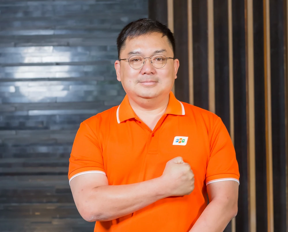Con trai Hoàng Nam Tiến tiết lộ giây phút về cha, khiến triệu người xúc động - Hình 5
