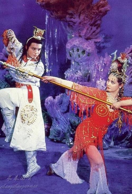 Công chúa đẹp nhất Tây du ký: Ly dị chồng, giờ là bà trùm truyền thông - Hình 1