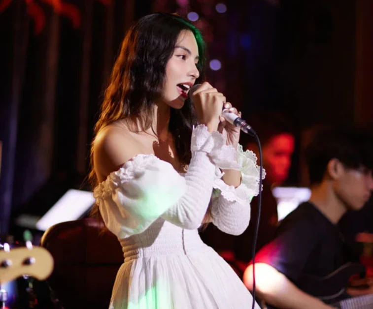 MaiQuinn: bị Hải Đăng Doo phủ, nay hóa mỹ nhân ngư hút hồn Quang Hùng Master D - Hình 2