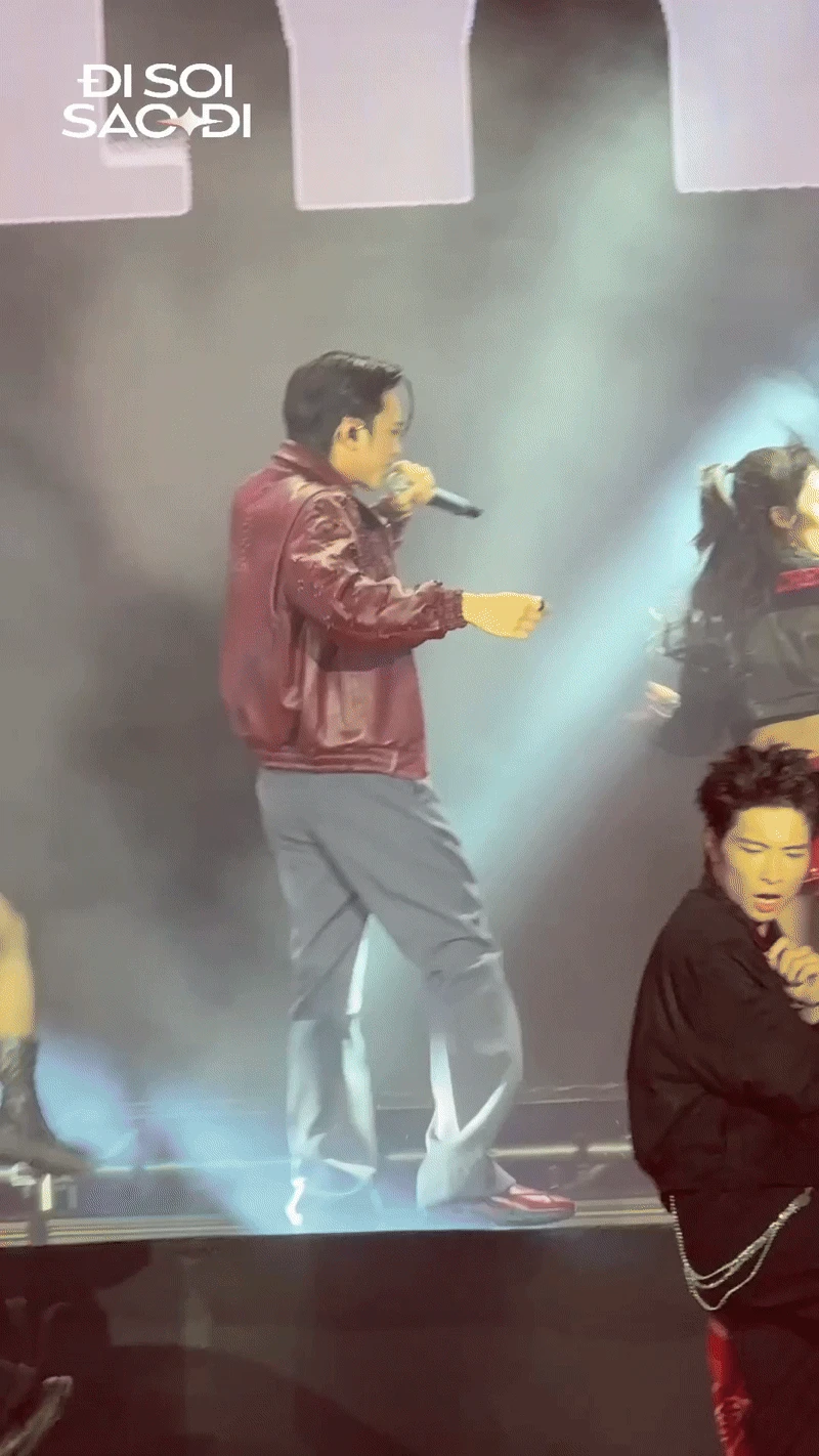 SOOBIN dạo này: Visual gây sát thương cao, đi tới đâu fan mắc cỡ tới đó! - Hình 1