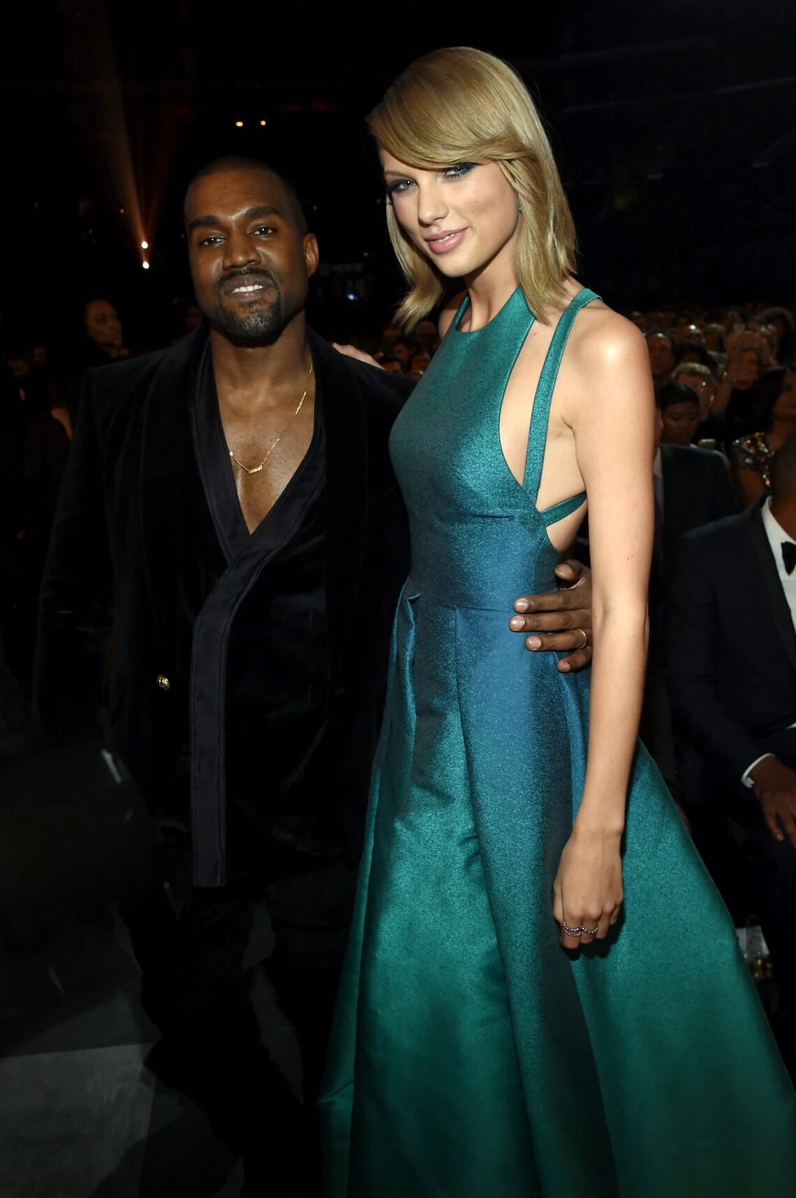 Con của Taylor Swift lộ diện trước thềm đám cưới, nhan sắc chuẩn gen trội? - Hình 7