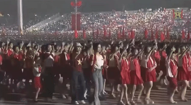 Con cưng của các concert quốc gia: Mỹ nhân có giọng hát miễn chê, visual trẻ đến mức đi lạc vào Khối Thiếu Nhi cũng khó nhận ra - Hình 3