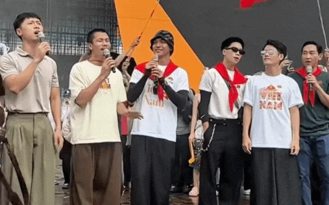 Dàn sao Mưa Đỏ mơ cũng không dám nghĩ đến khi thông báo phá lệ làm một điều đặc biệt ngay dịp lễ 2/9 - Hình 1
