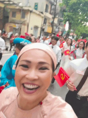 Khối nghệ sĩ thi nhau chạy marathon giữa tổng duyệt, ai chứng kiến cũng phải bật cười: Chuyện gì đây? - Hình 4