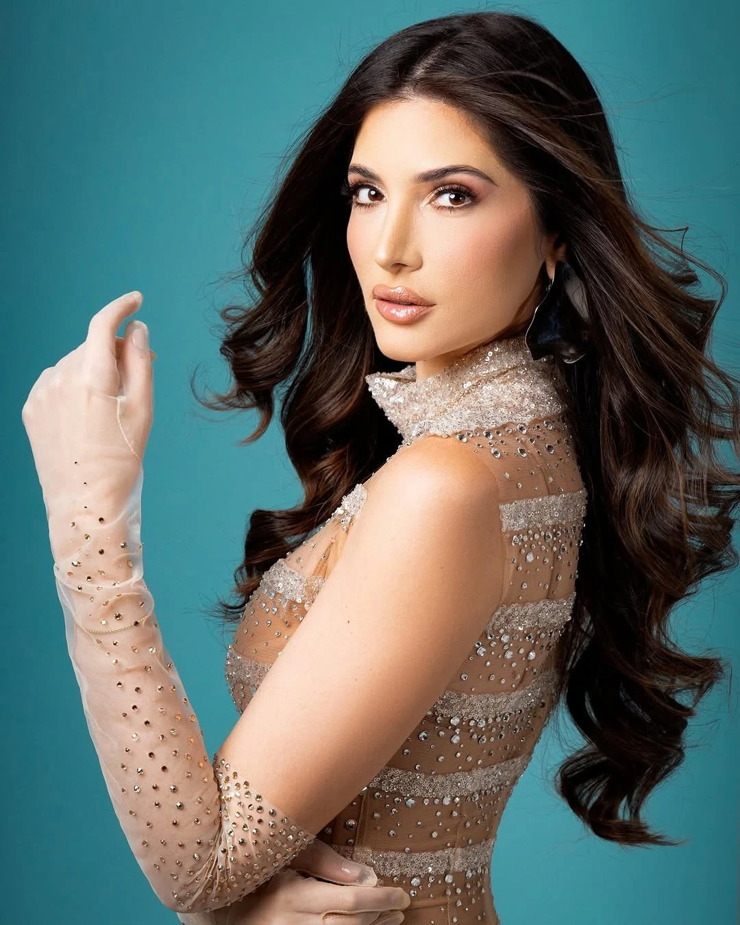Miss Grand Venezuela 2025 lộ diện, nghe tên khiến fan Việt lo lắng - Hình 2
