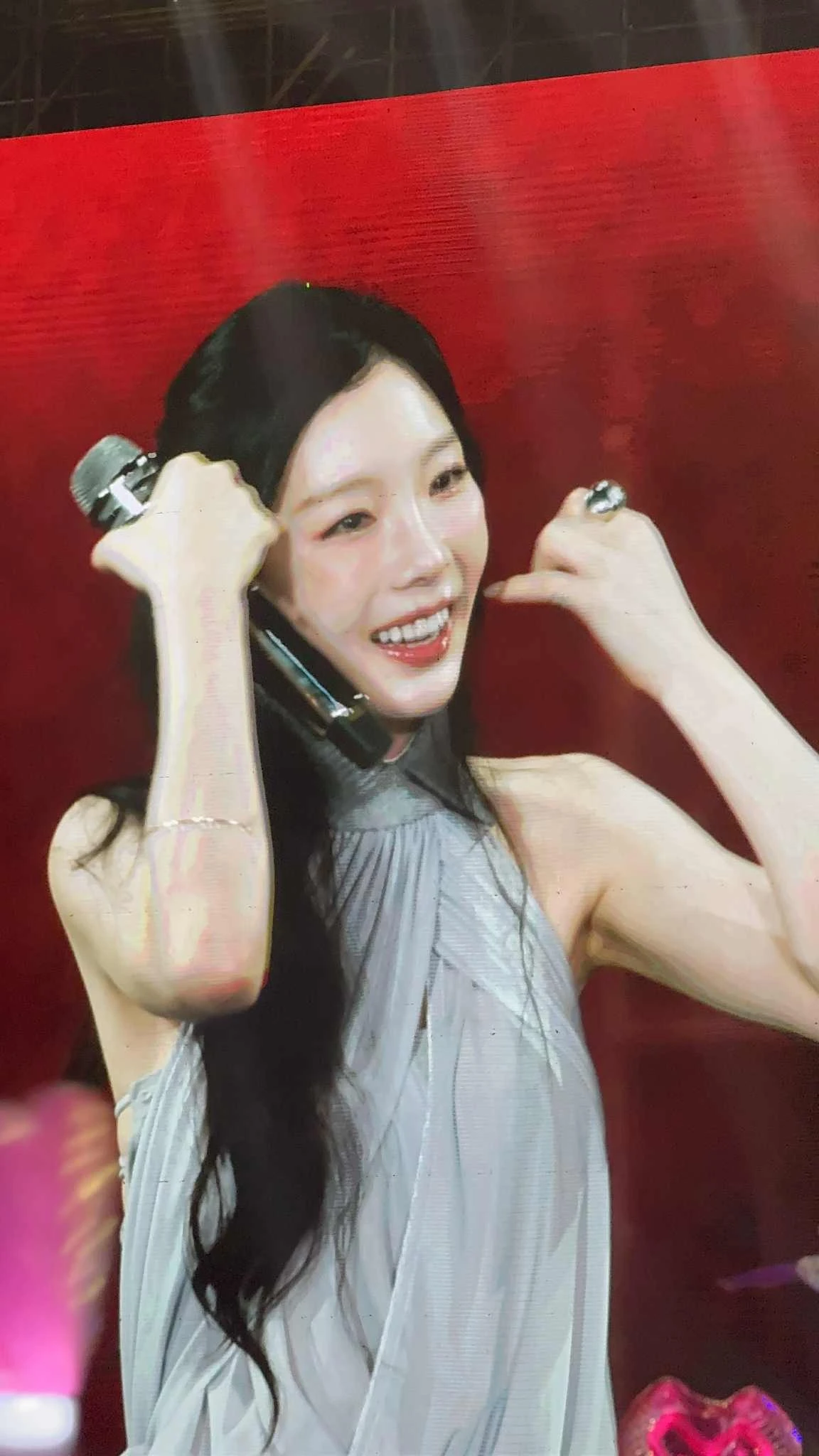Taeyeon (SNSD) khiến fan Việt tức giận, đang giao lưu thì quay đầu đi luôn? - Hình 5
