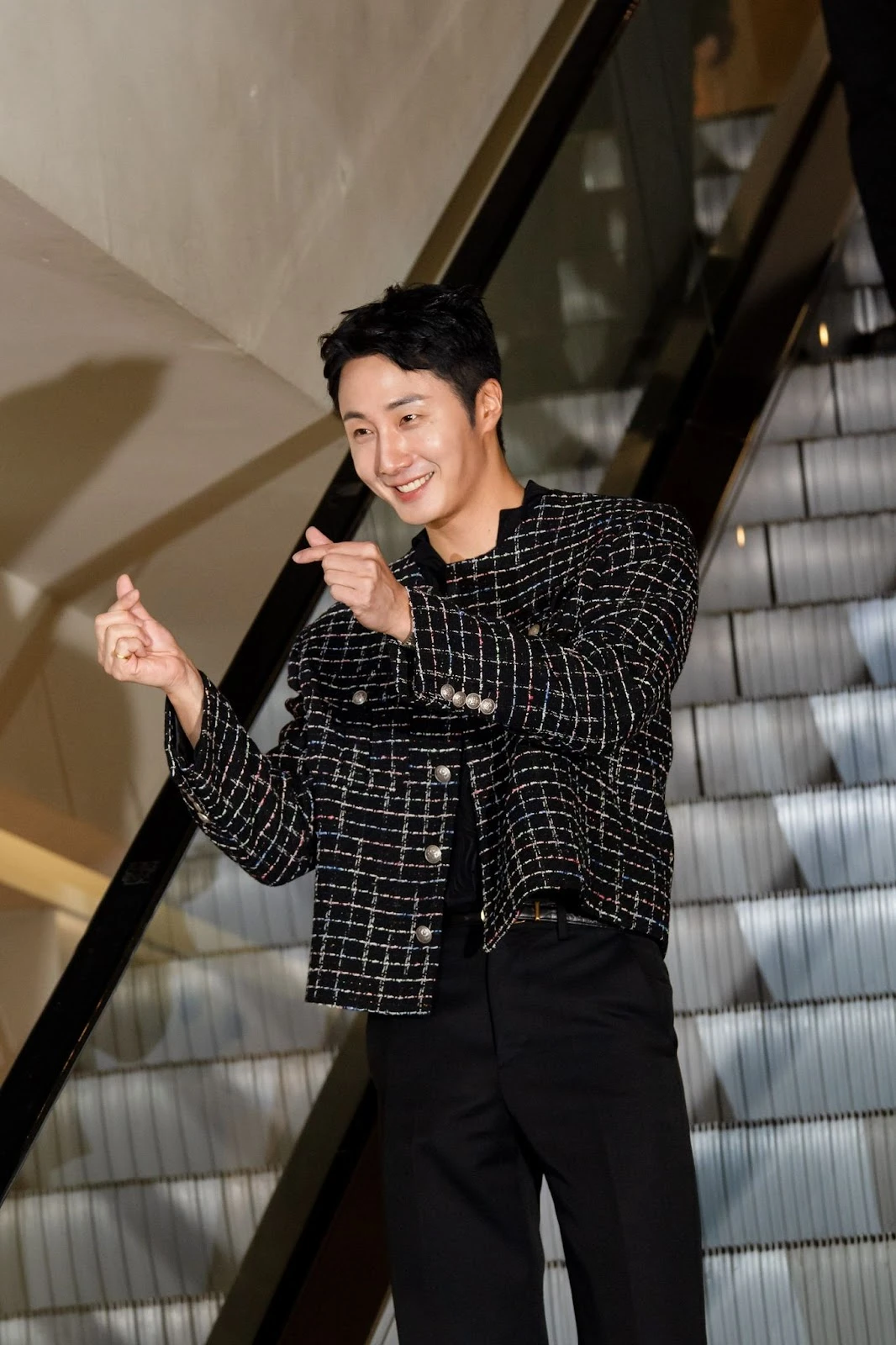 Jung Il-woo: Không nhận cát-xê khi đóng phim Việt, tiết lộ lý do xúc động! - Hình 4