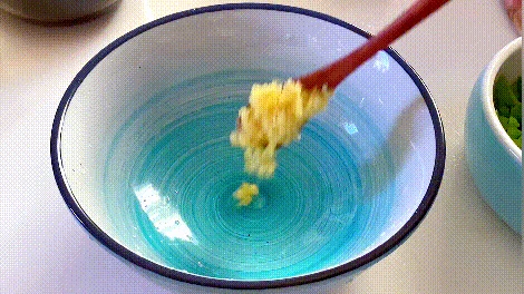 Chỉ cần 2 trái dừa và 1 con gà: Bữa lẩu bổ dưỡng tại nhà khiến nhà hàng phải chào thua - Hình 10