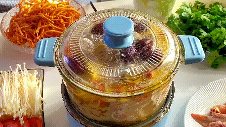 Chỉ cần 2 trái dừa và 1 con gà: Bữa lẩu bổ dưỡng tại nhà khiến nhà hàng phải chào thua - Hình 9