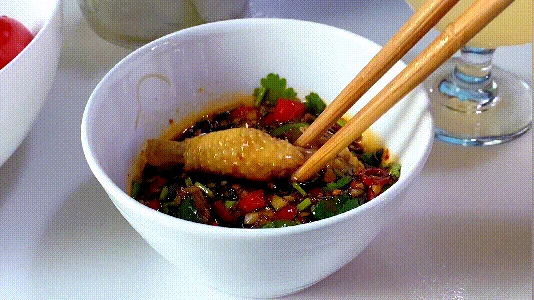 Chỉ cần 2 trái dừa và 1 con gà: Bữa lẩu bổ dưỡng tại nhà khiến nhà hàng phải chào thua - Hình 11