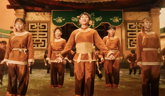 Nhà sản xuất tiết lộ mối quan hệ giữa Sơn Tùng và Phương Mỹ Chi, tung luôn MV tôn vinh tinh thần Việt cực nét! - Hình 4